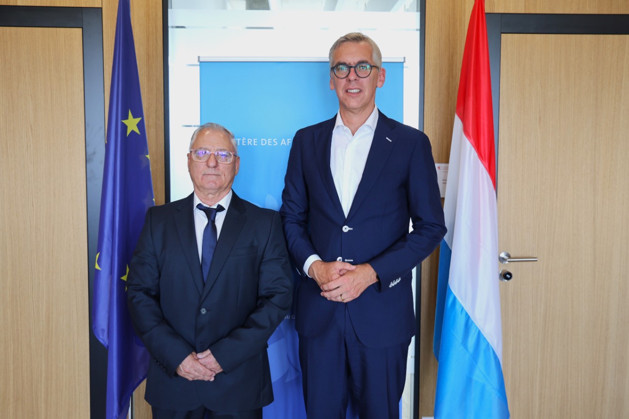 (de g. à dr.) José Vaz Do Rio, échevin de la commune de Bettendorf; Léon Gloden, ministre des Affaires intérieures